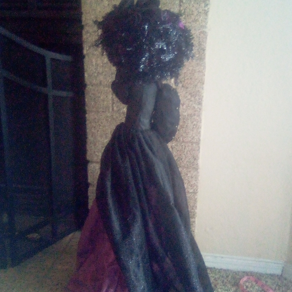 Wicked Webster's Witch Doll Decor - Picture 16 of 16